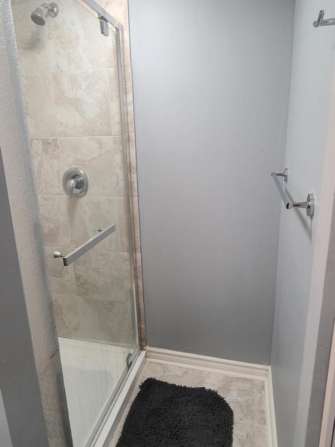 Downtown Ottawa Spacious Room Accommodation Exterior photo